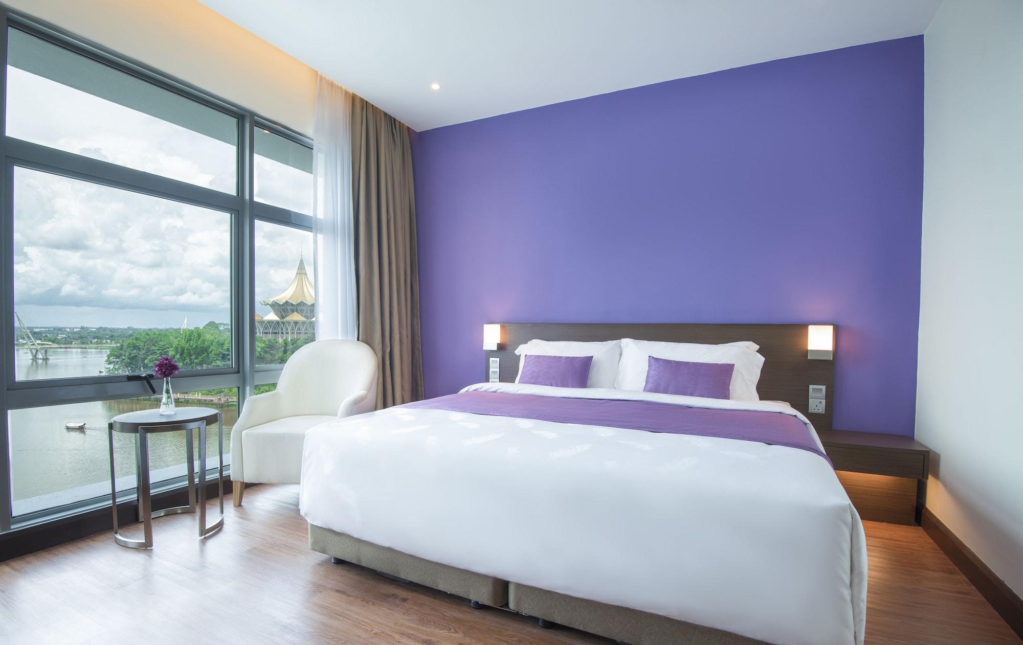 Astana Wing - Riverside Majestic Hotel Kuching Luaran gambar