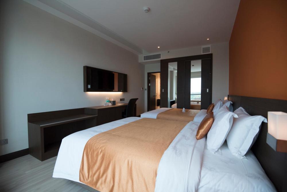 Astana Wing - Riverside Majestic Hotel Kuching Luaran gambar