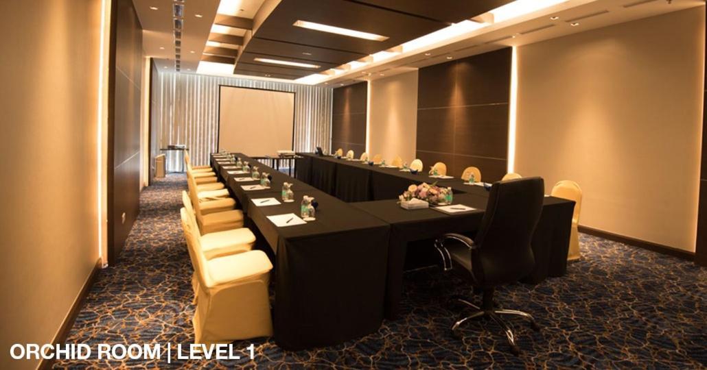 Astana Wing - Riverside Majestic Hotel Kuching Luaran gambar