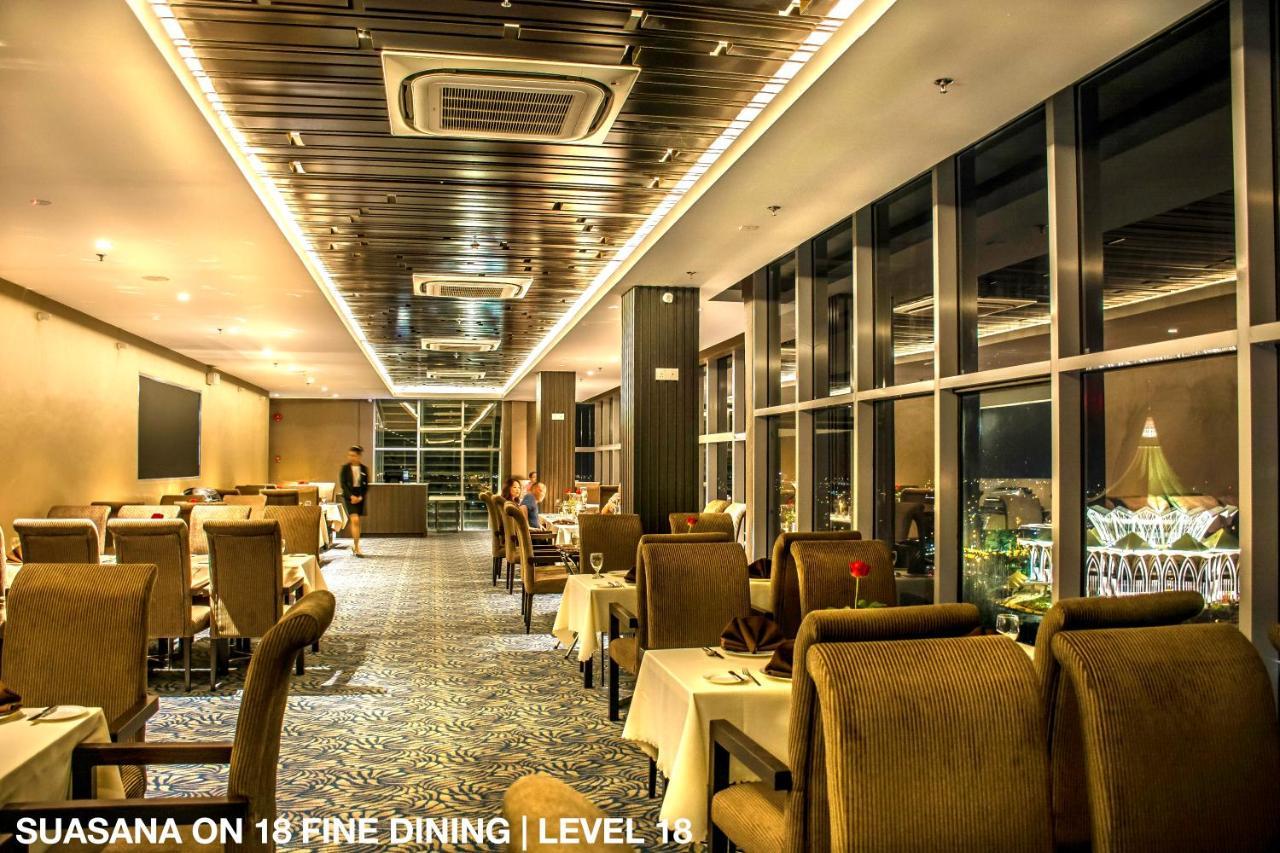 Astana Wing - Riverside Majestic Hotel Kuching Luaran gambar